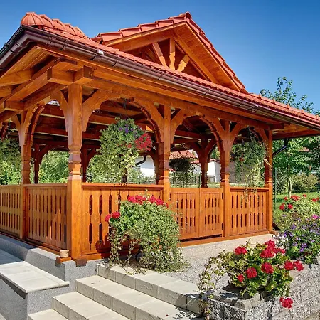 Alex Sankt Kanzian am Klopeiner See